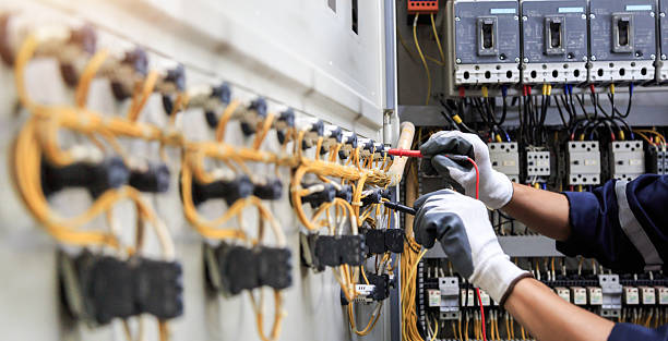 Professional Electrician technician working in Lake Dallas, TX